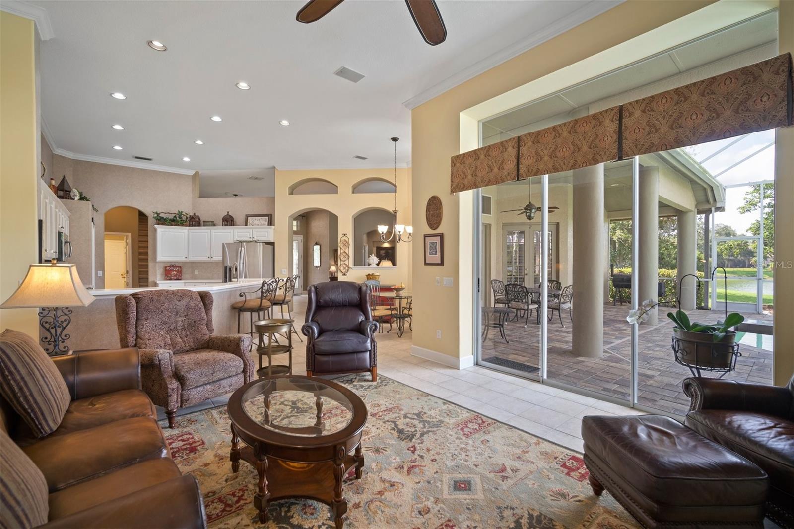 RIVER HILLS COUNTRY CLUB PARCE - Residential