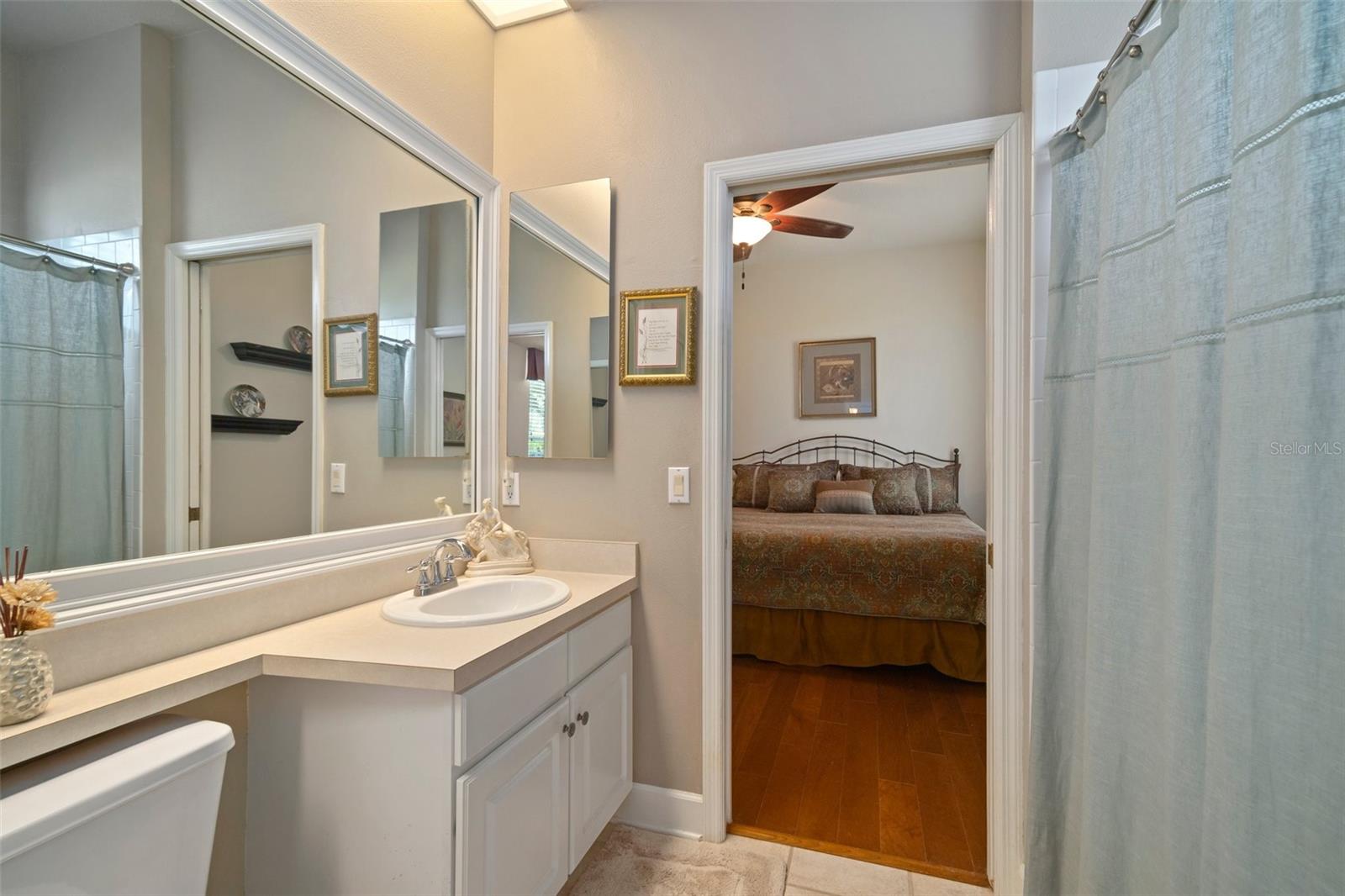 RIVER HILLS COUNTRY CLUB PARCE - Residential