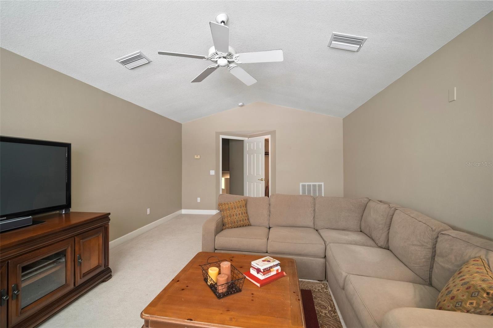 RIVER HILLS COUNTRY CLUB PARCE - Residential