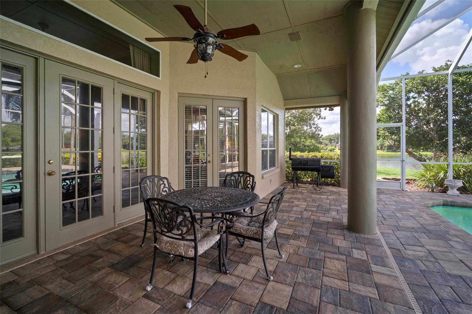 RIVER HILLS COUNTRY CLUB PARCE - Residential