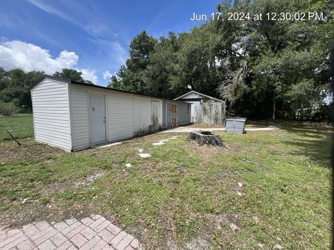 A home in WAUCHULA