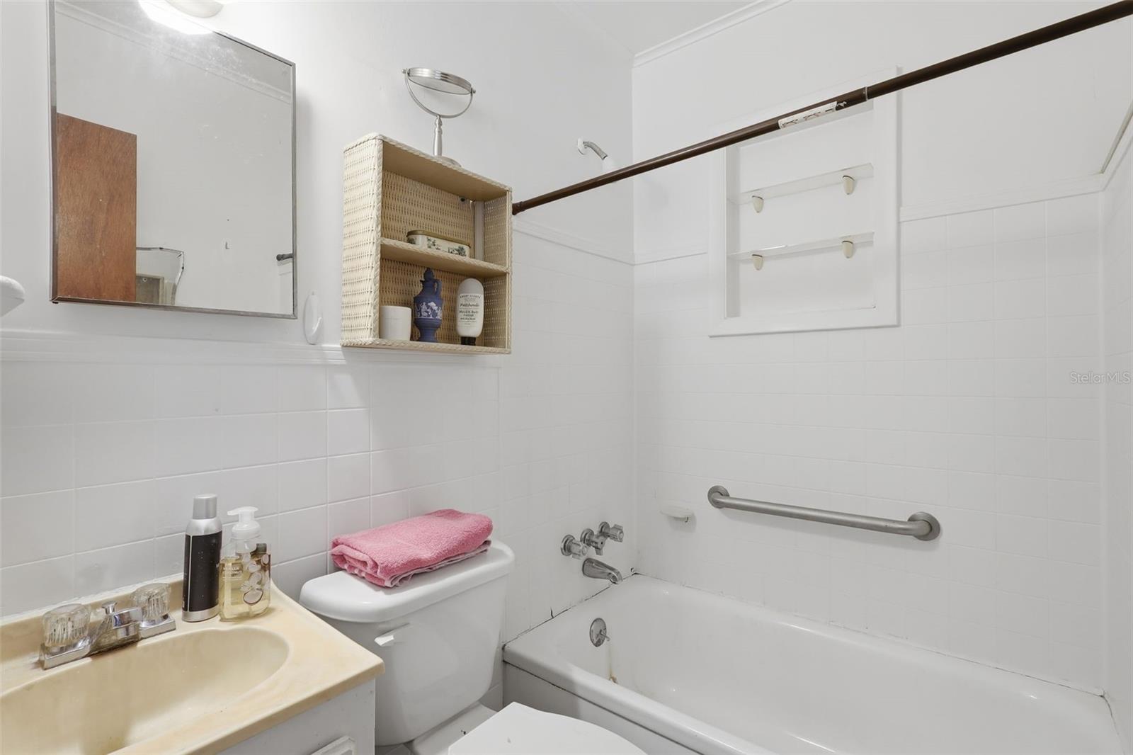 STIFFLERS LT 28 DUPONT & GAUDRY GRANT - Residential