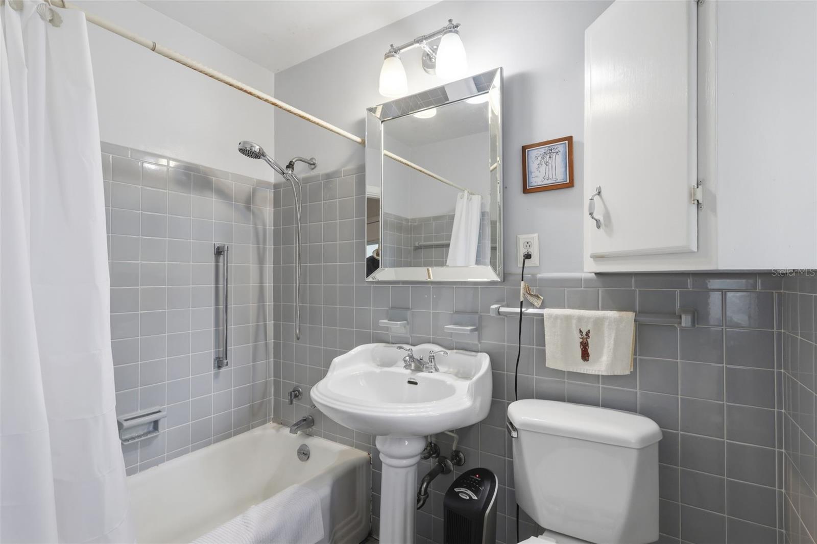 STIFFLERS LT 28 DUPONT & GAUDRY GRANT - Residential