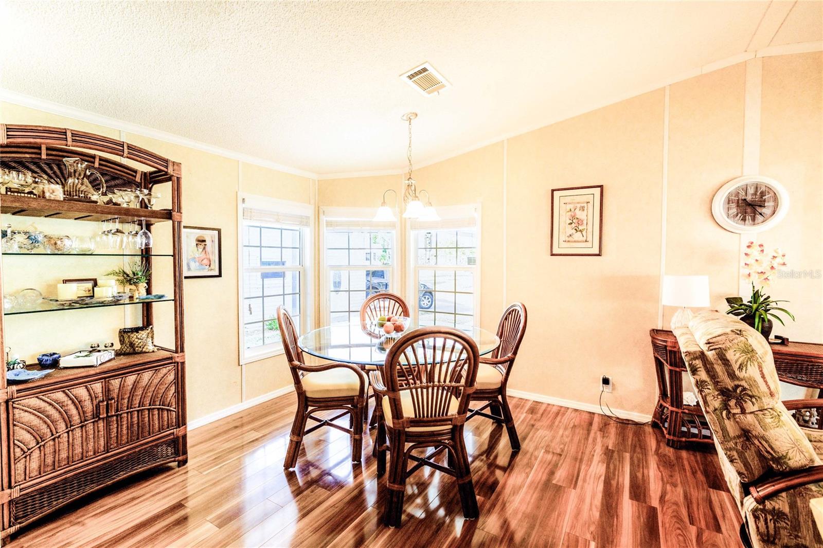 MAPLE LEAF ESTATE - Residential