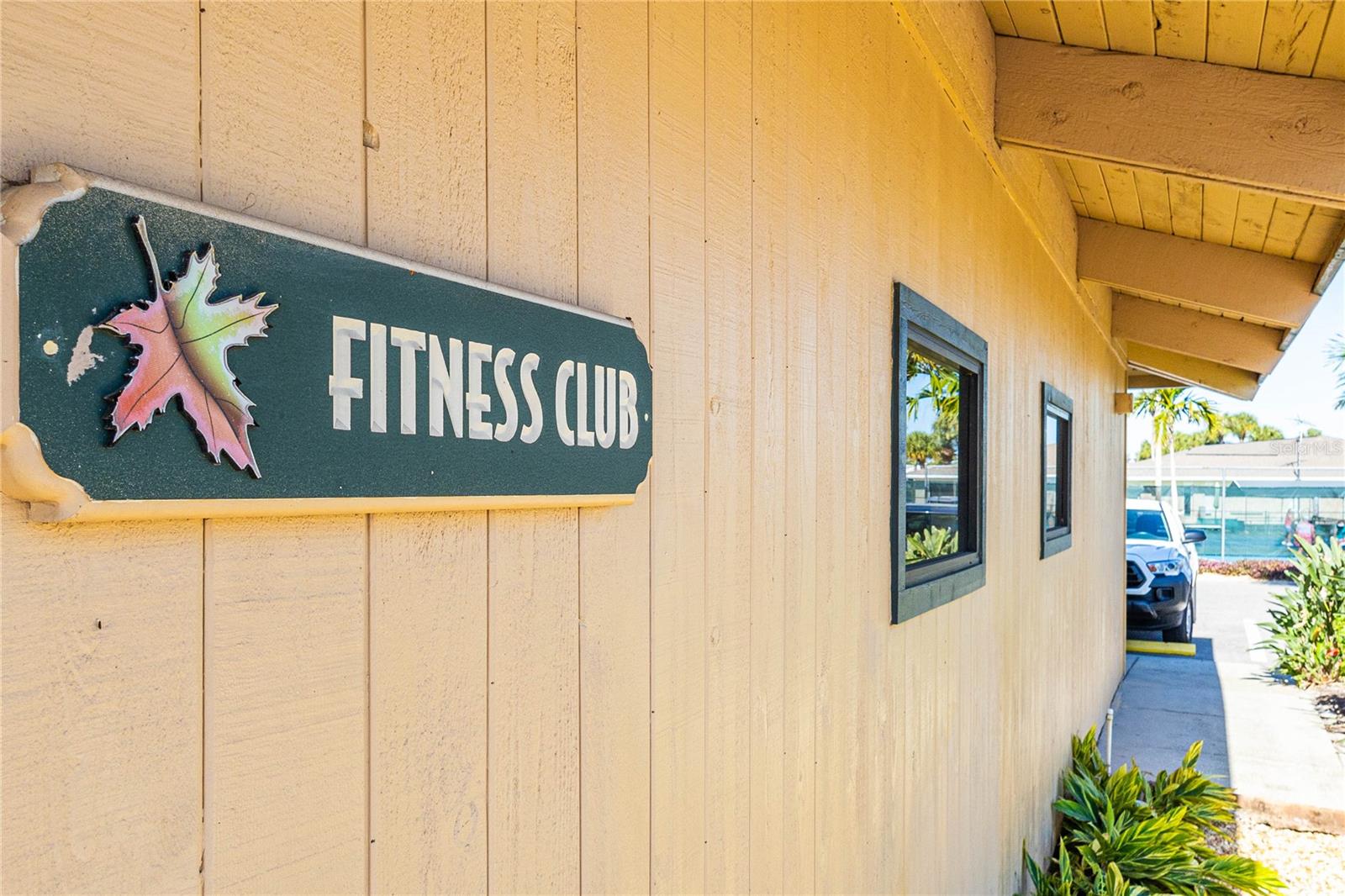 MAPLE LEAF ESTATE - Residential