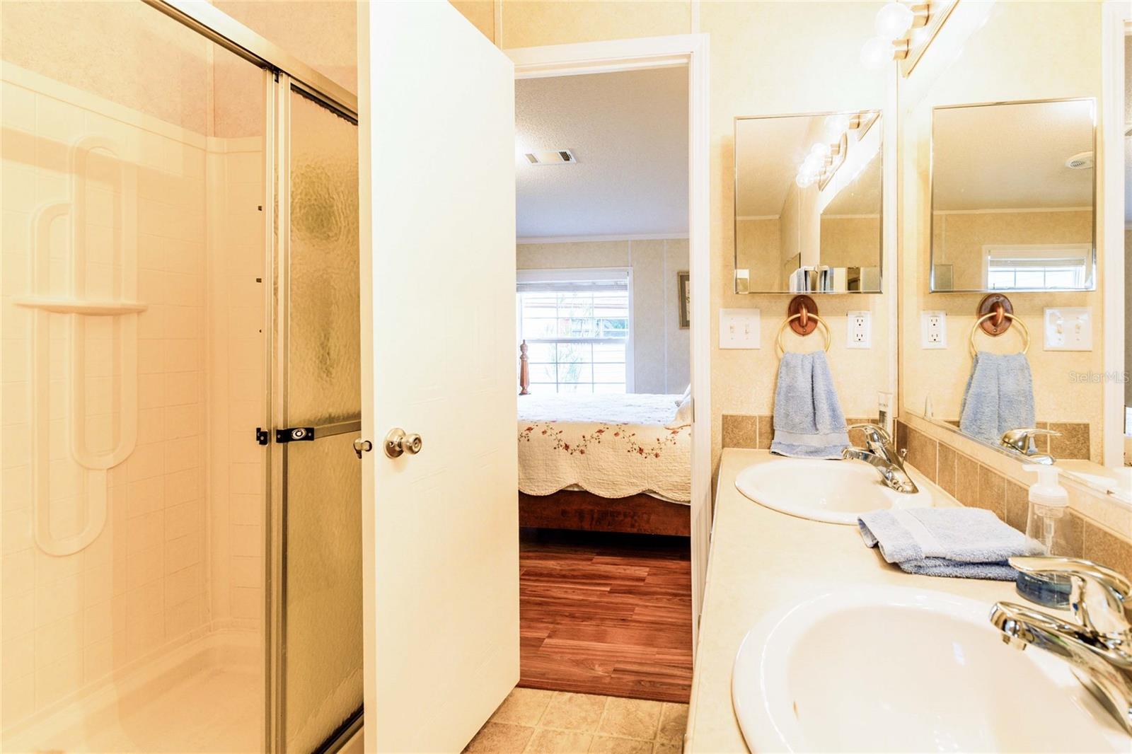 MAPLE LEAF ESTATE - Residential