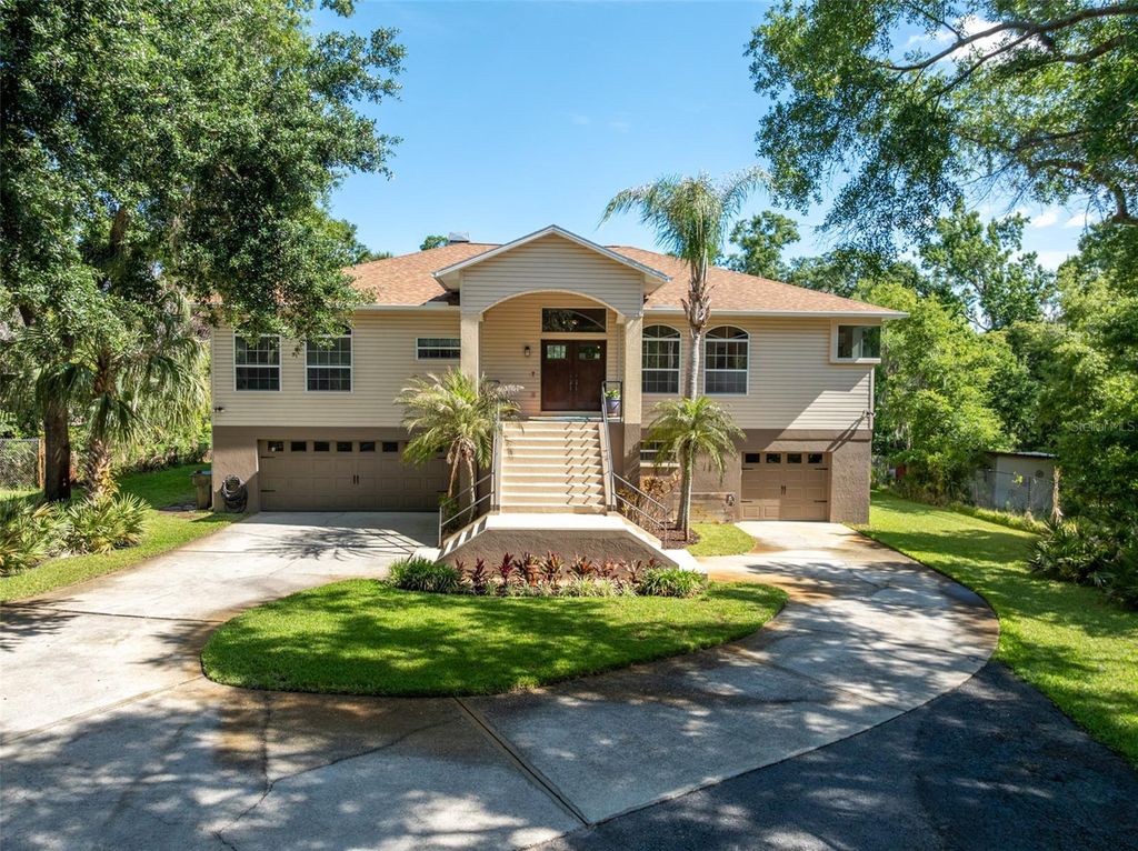 Photo of 8214 Revels Road, Riverview, FL 33569 (MLS # TB8497945)