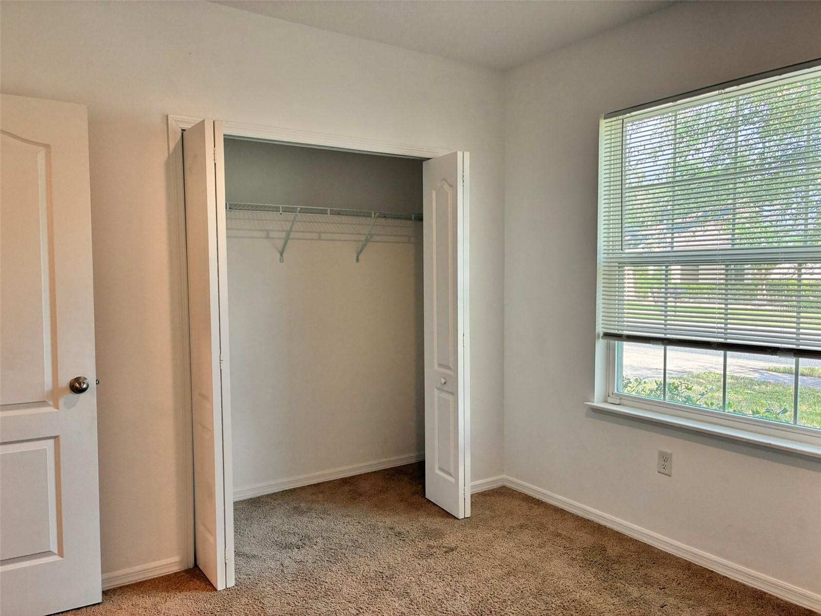 MALLORY SQUARE-PH 2 - Residential Lease