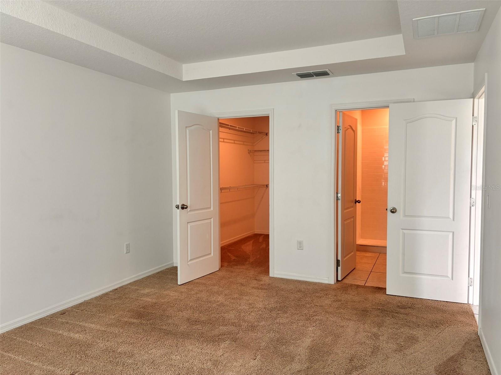MALLORY SQUARE-PH 2 - Residential Lease