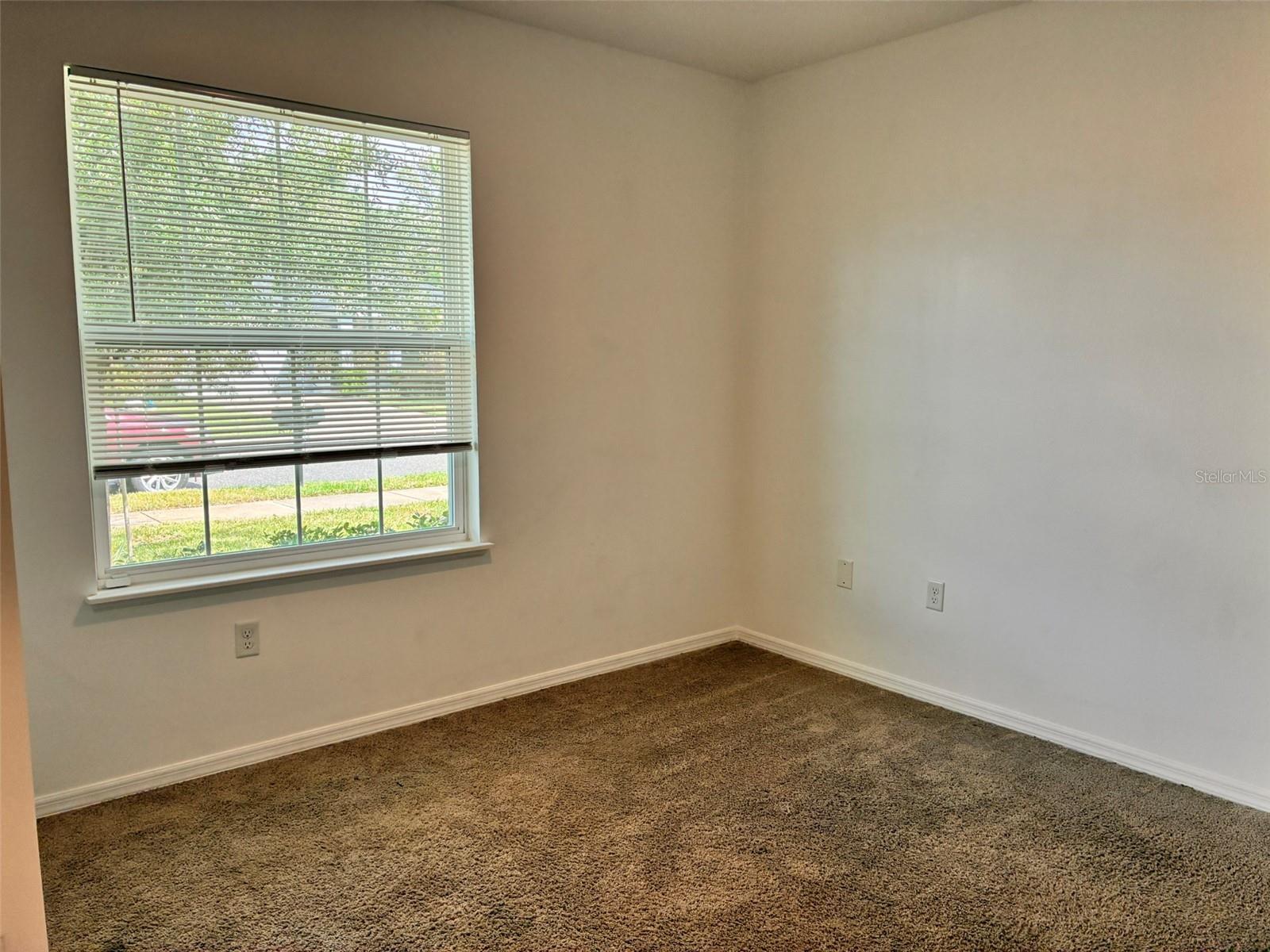 MALLORY SQUARE-PH 2 - Residential Lease