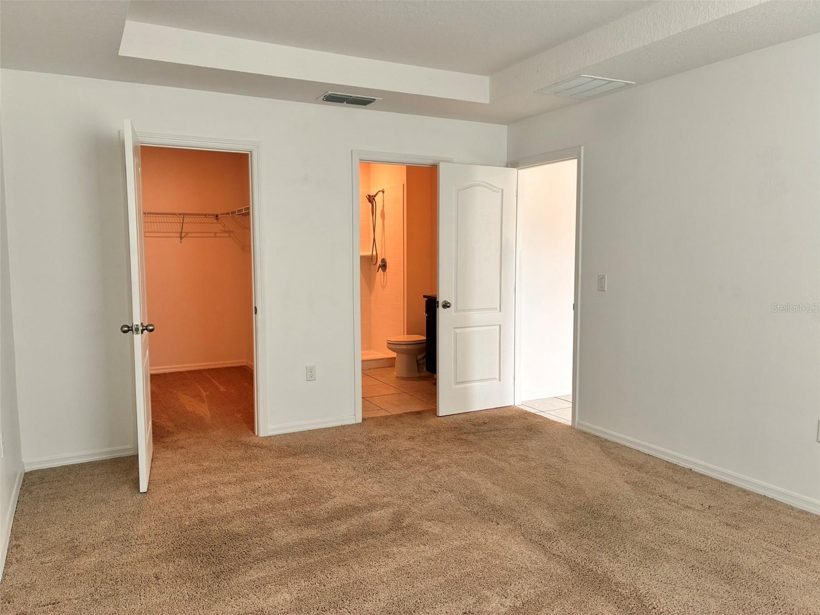 MALLORY SQUARE-PH 2 - Residential Lease
