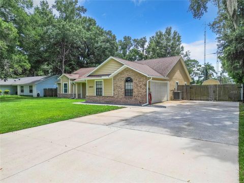 A home in APOPKA