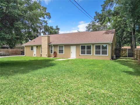 A home in APOPKA