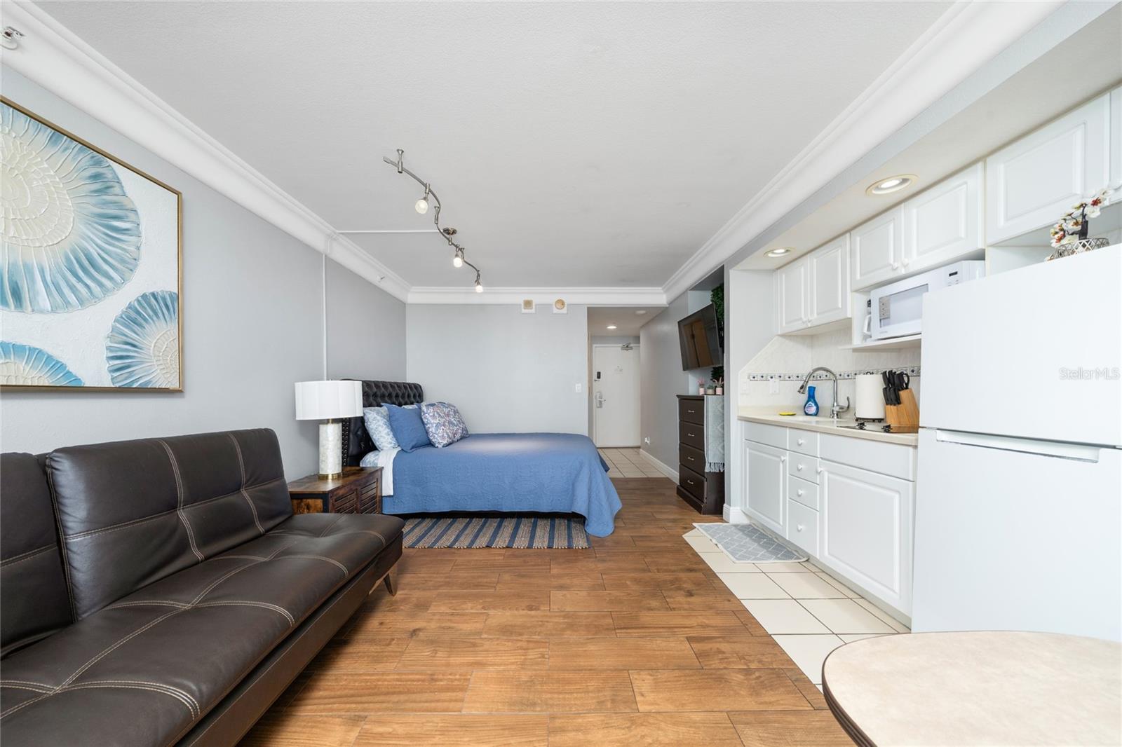 DAYTONA BEACH RESORT & CONF CENTER - Residential