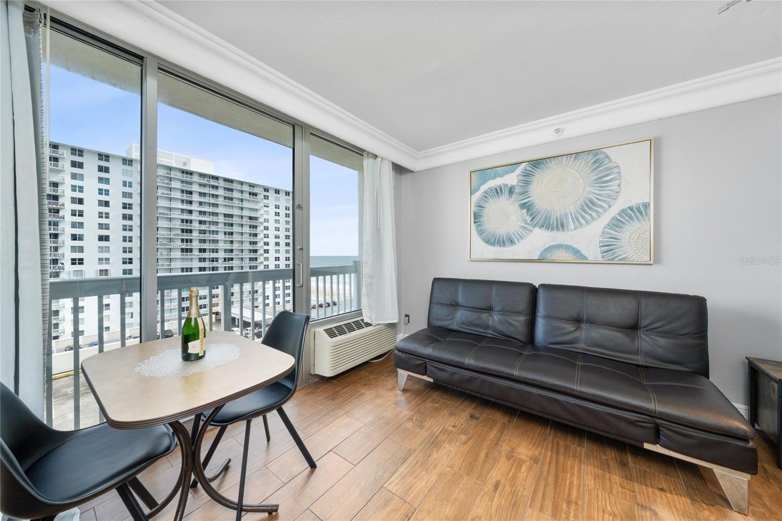 DAYTONA BEACH RESORT & CONF CENTER - Residential