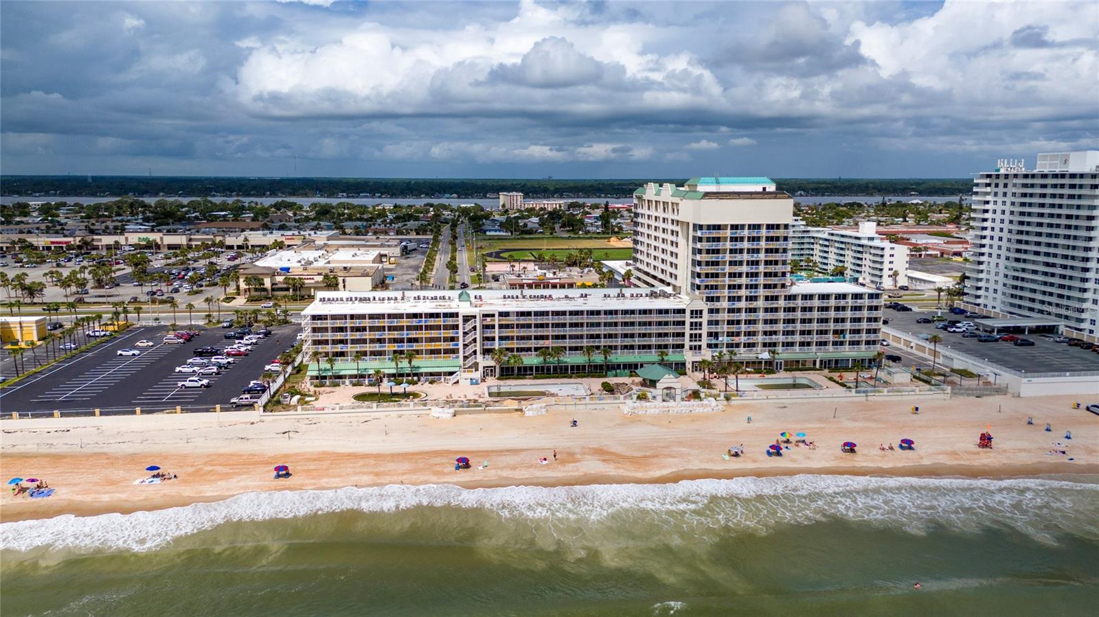 DAYTONA BEACH RESORT & CONF CENTER - Residential