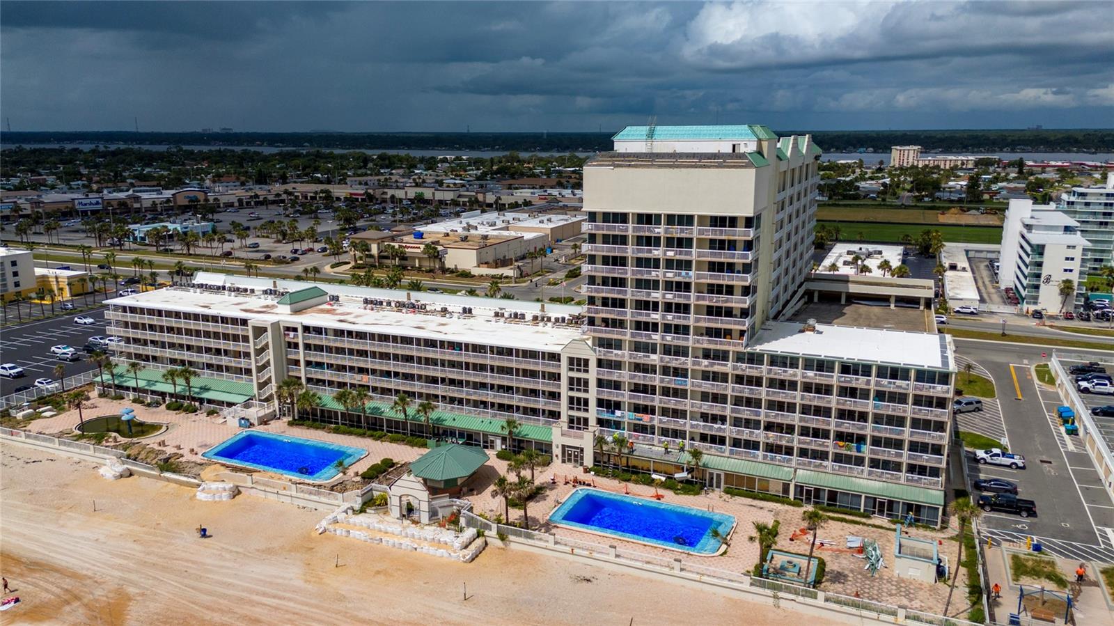 DAYTONA BEACH RESORT & CONF CENTER - Residential
