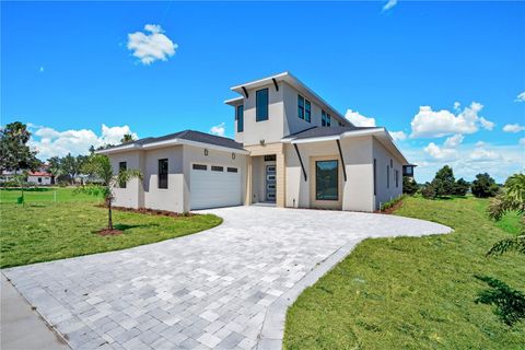 Photo of 134 Blazing Star Avenue, Lake Alfred, FL 33850 (MLS # O6411200)