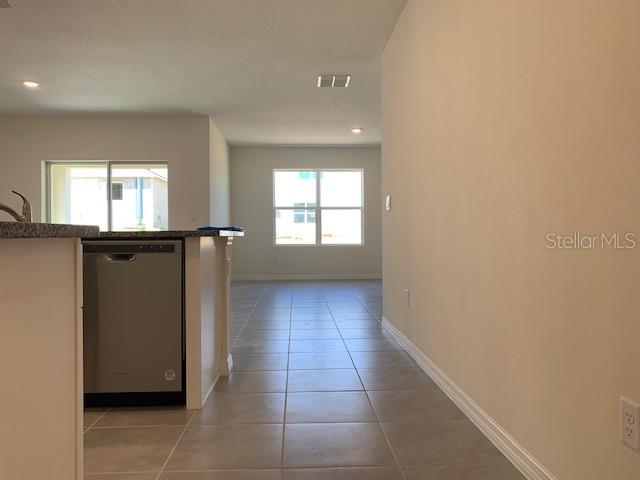 FOREST LAKE PH 1 - Residential Lease