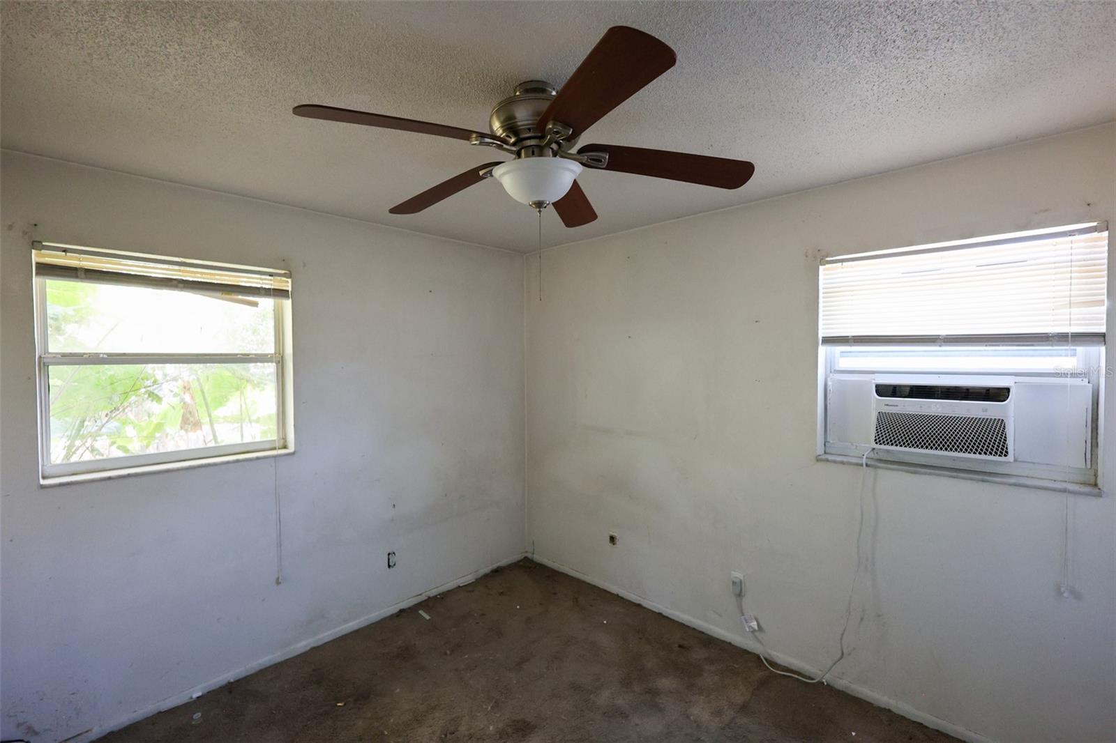 HARBOR HEIGHTS MANOR - Residential