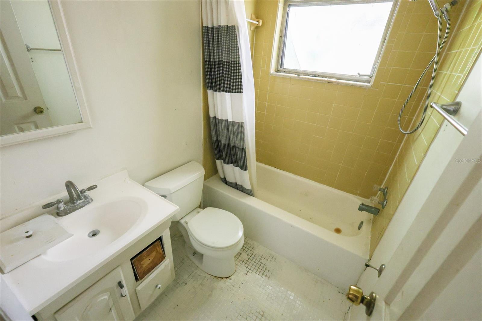 HARBOR HEIGHTS MANOR - Residential