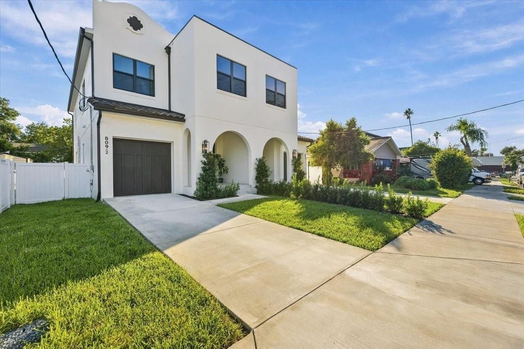 Photo of 809 E Louisiana Avenue #2, Tampa, FL 33603 (MLS # TB8561173)