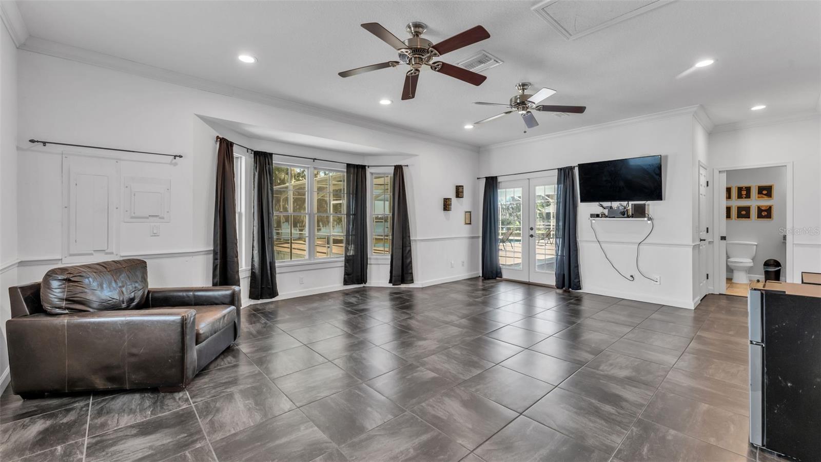 GAINES COVE - Residential