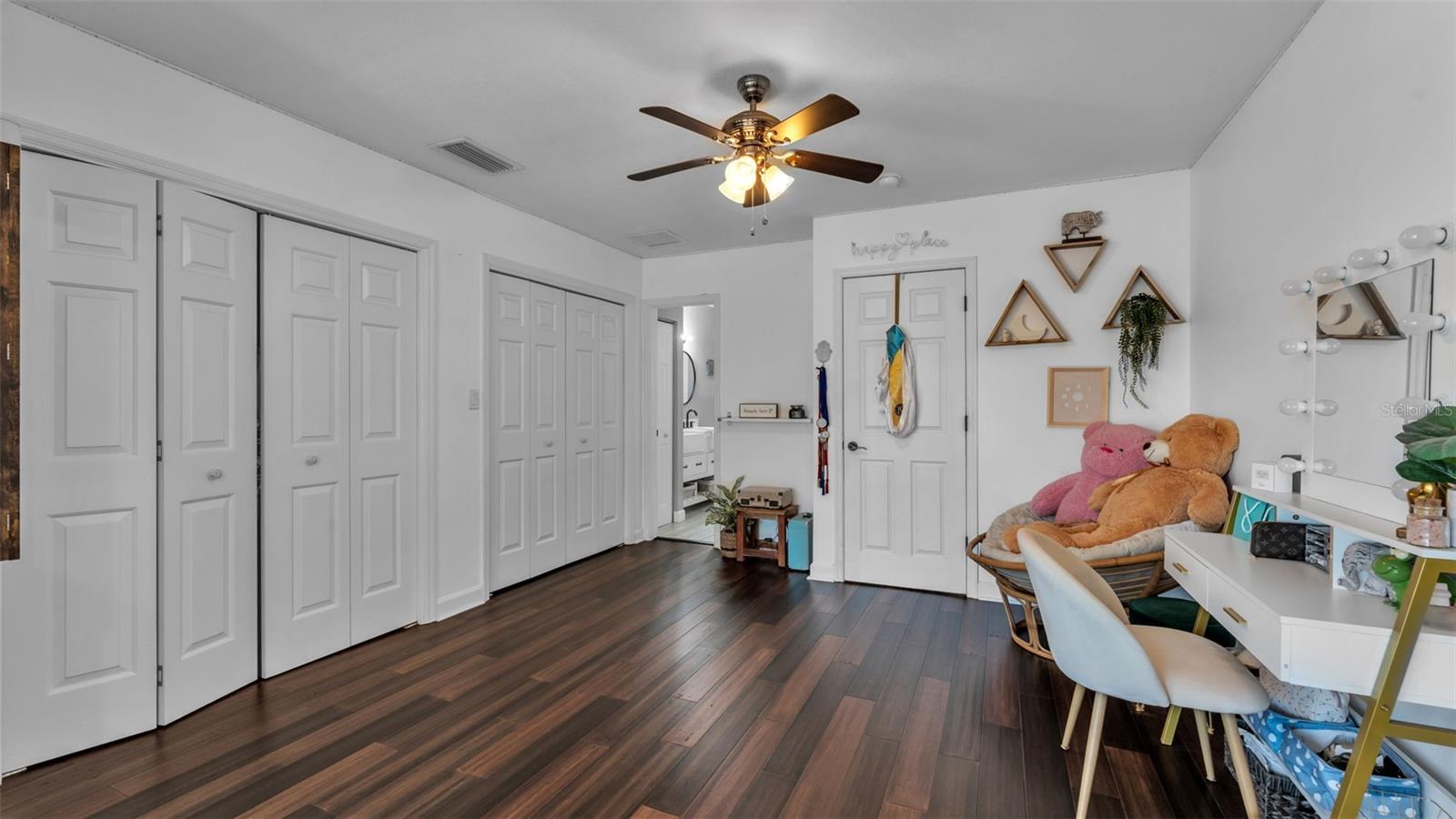 GAINES COVE - Residential