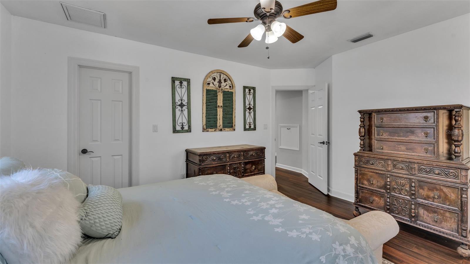 GAINES COVE - Residential