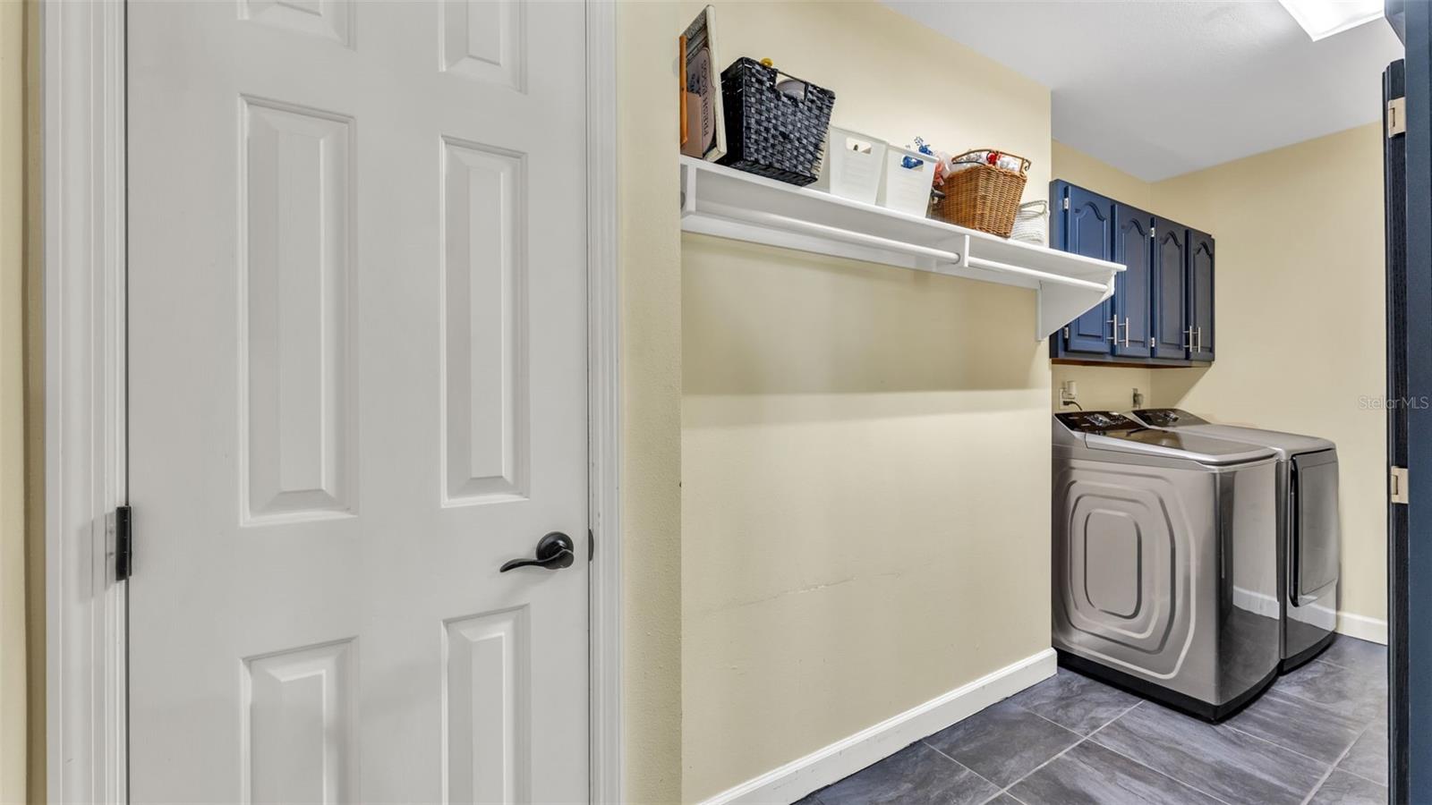 GAINES COVE - Residential