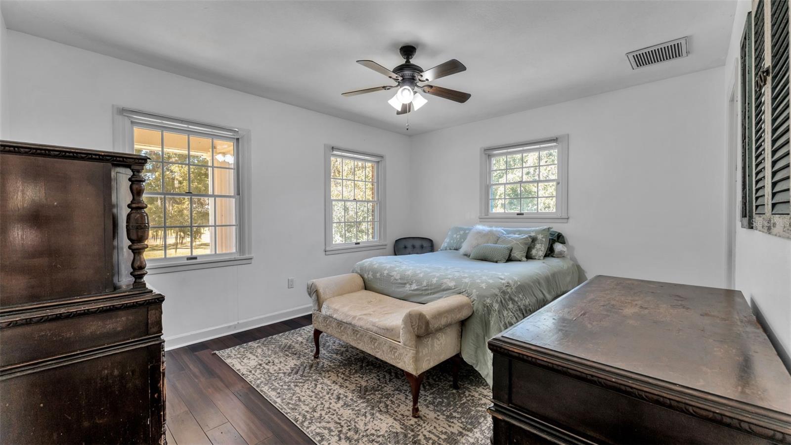 GAINES COVE - Residential