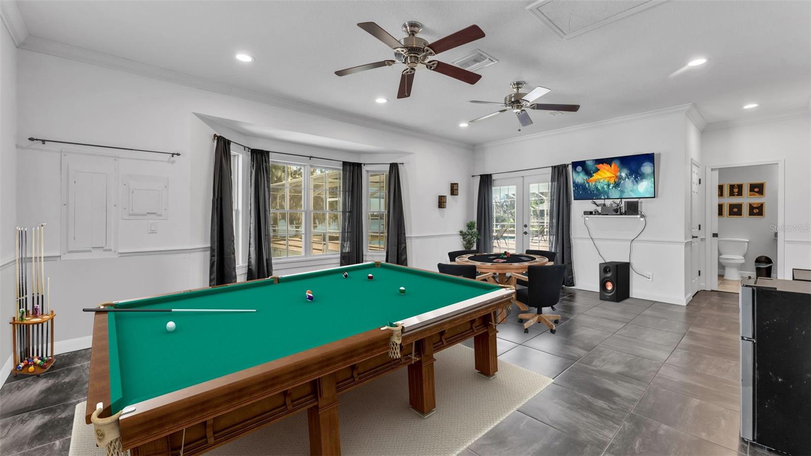 GAINES COVE - Residential