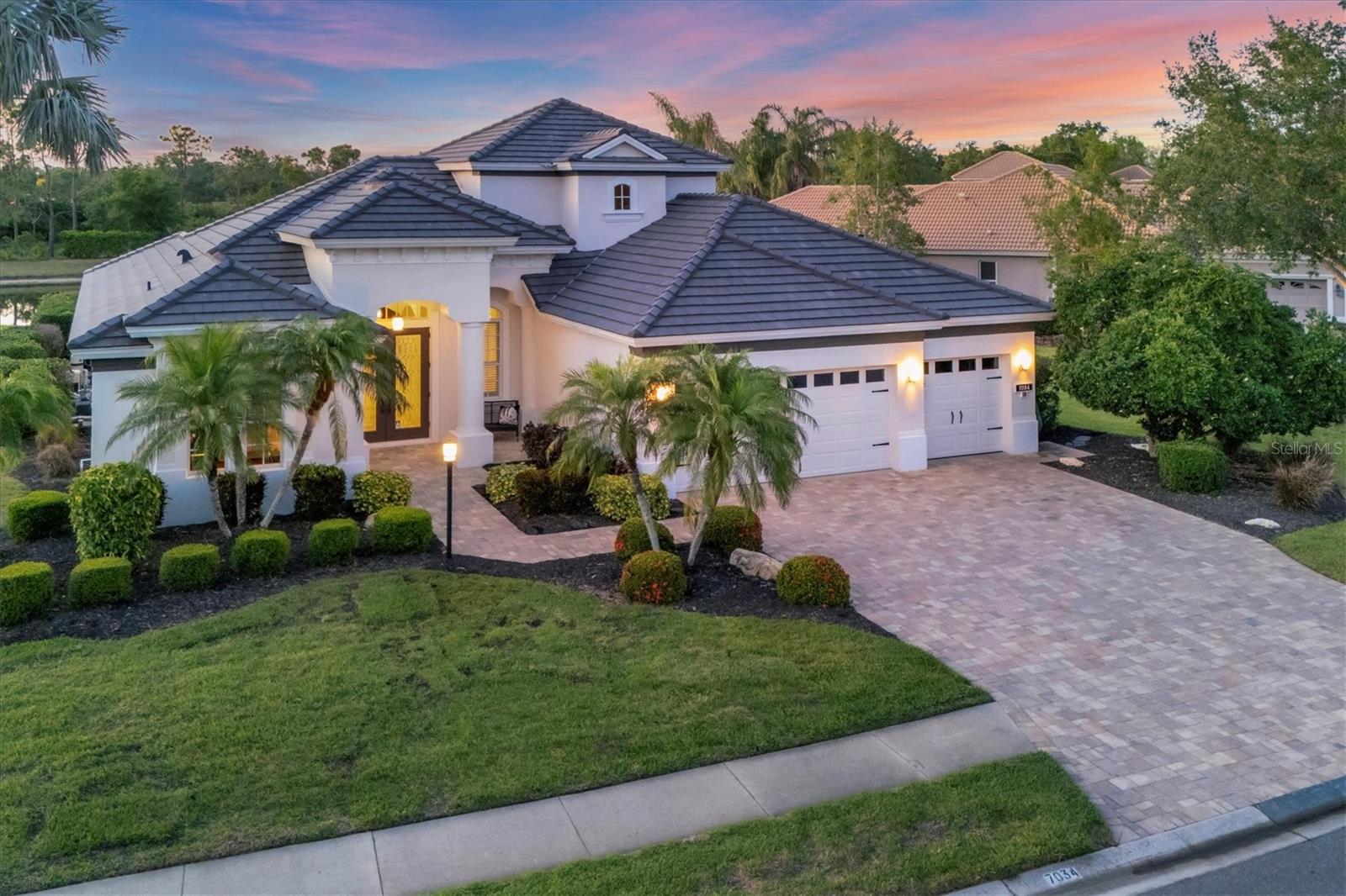 7034 HONEYSUCKLE TRAIL