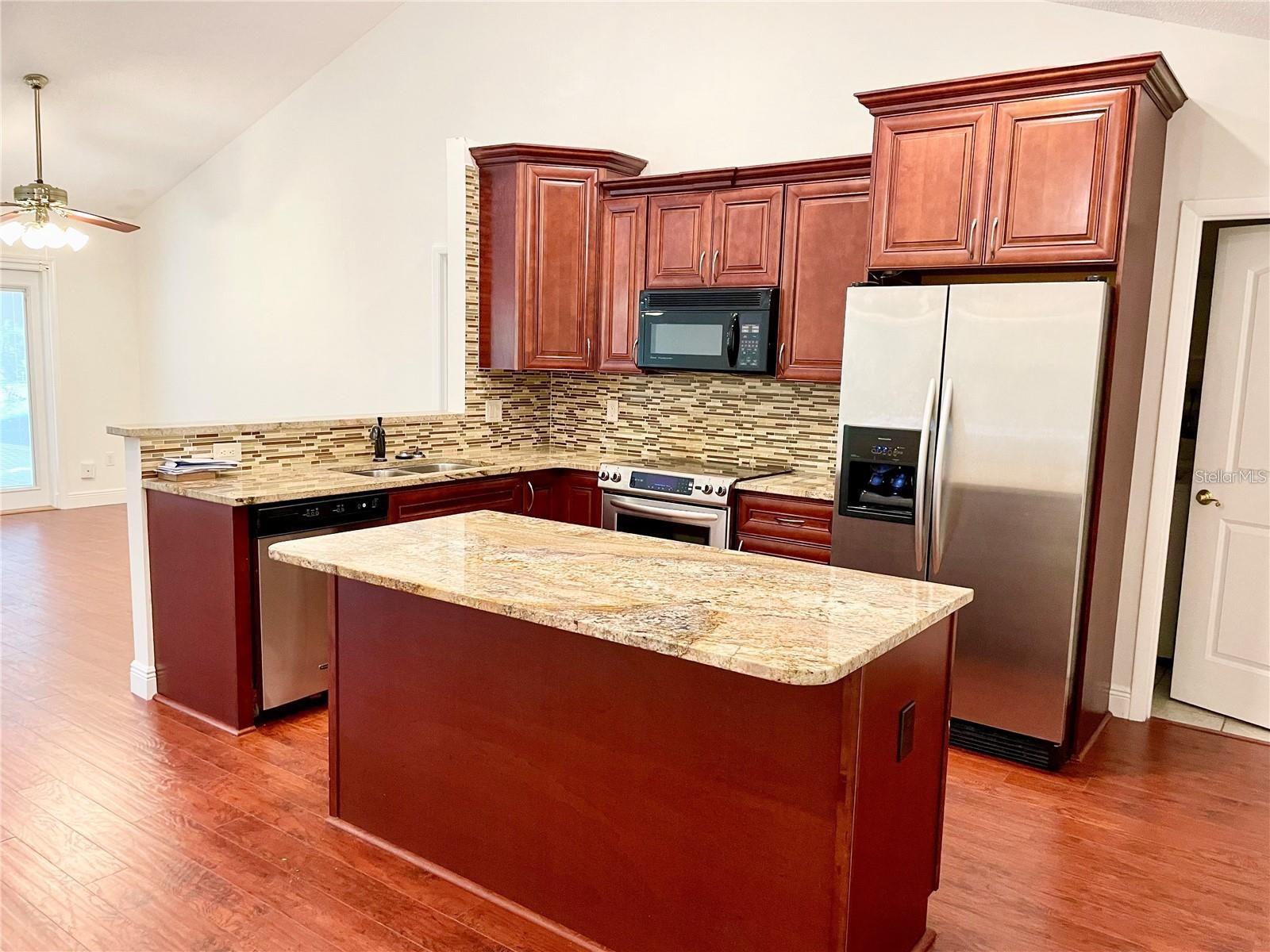 957 SOUTHRIDGE TRAIL