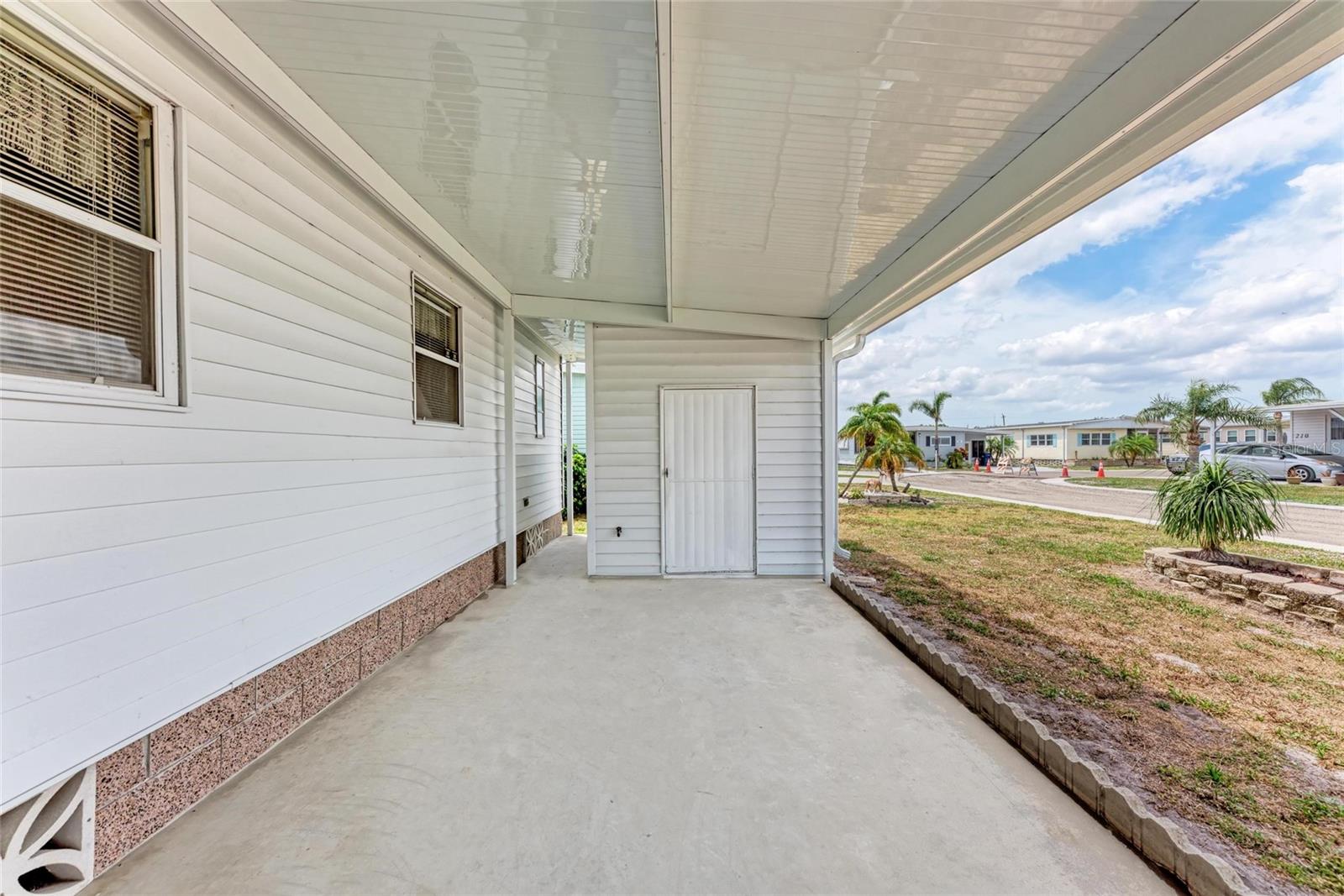 5619 BAYSHORE ROAD 203