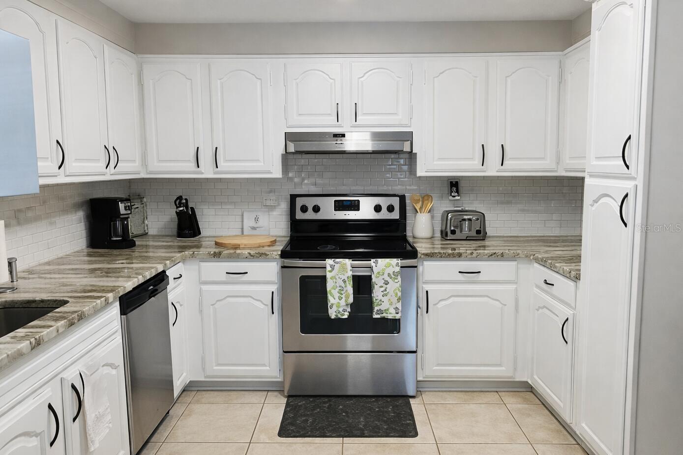 LAKE MARIE ESTATES 03 - Residential