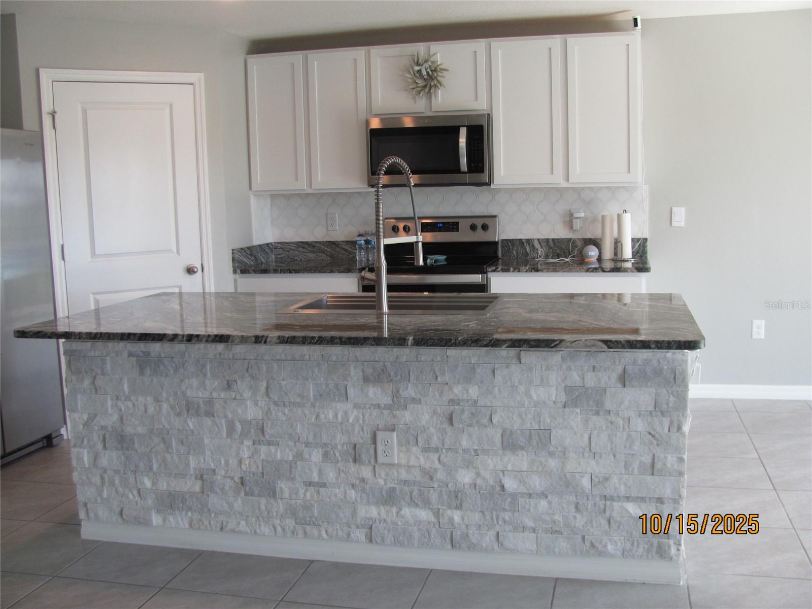 BERRY BAY SUB - Residential