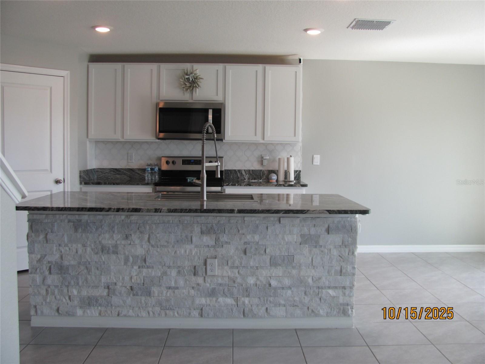 BERRY BAY SUB - Residential
