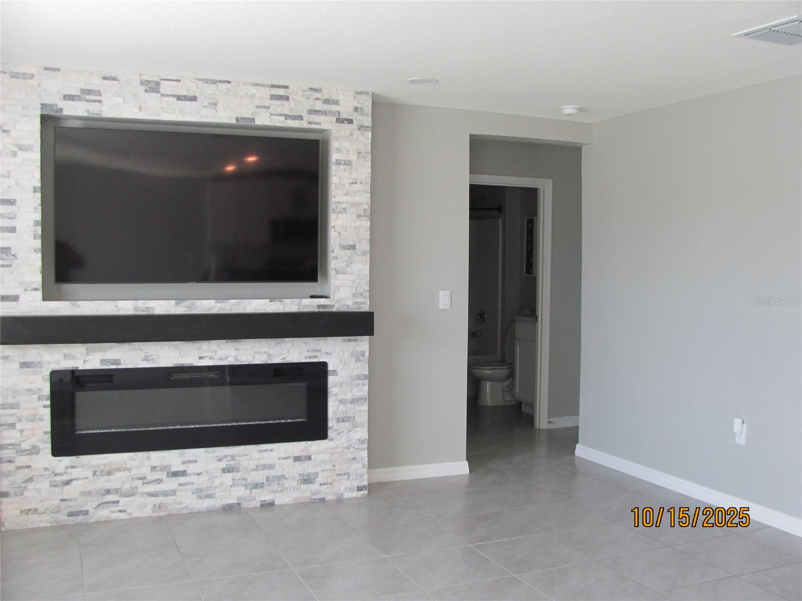 5289 FIDDLE FIG AVENUE