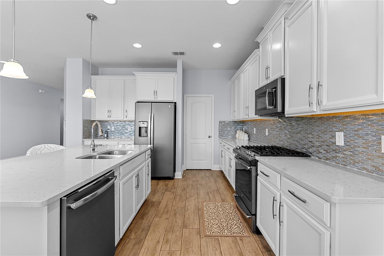 VISTAS/WATERS EDGE PH 1 - Residential