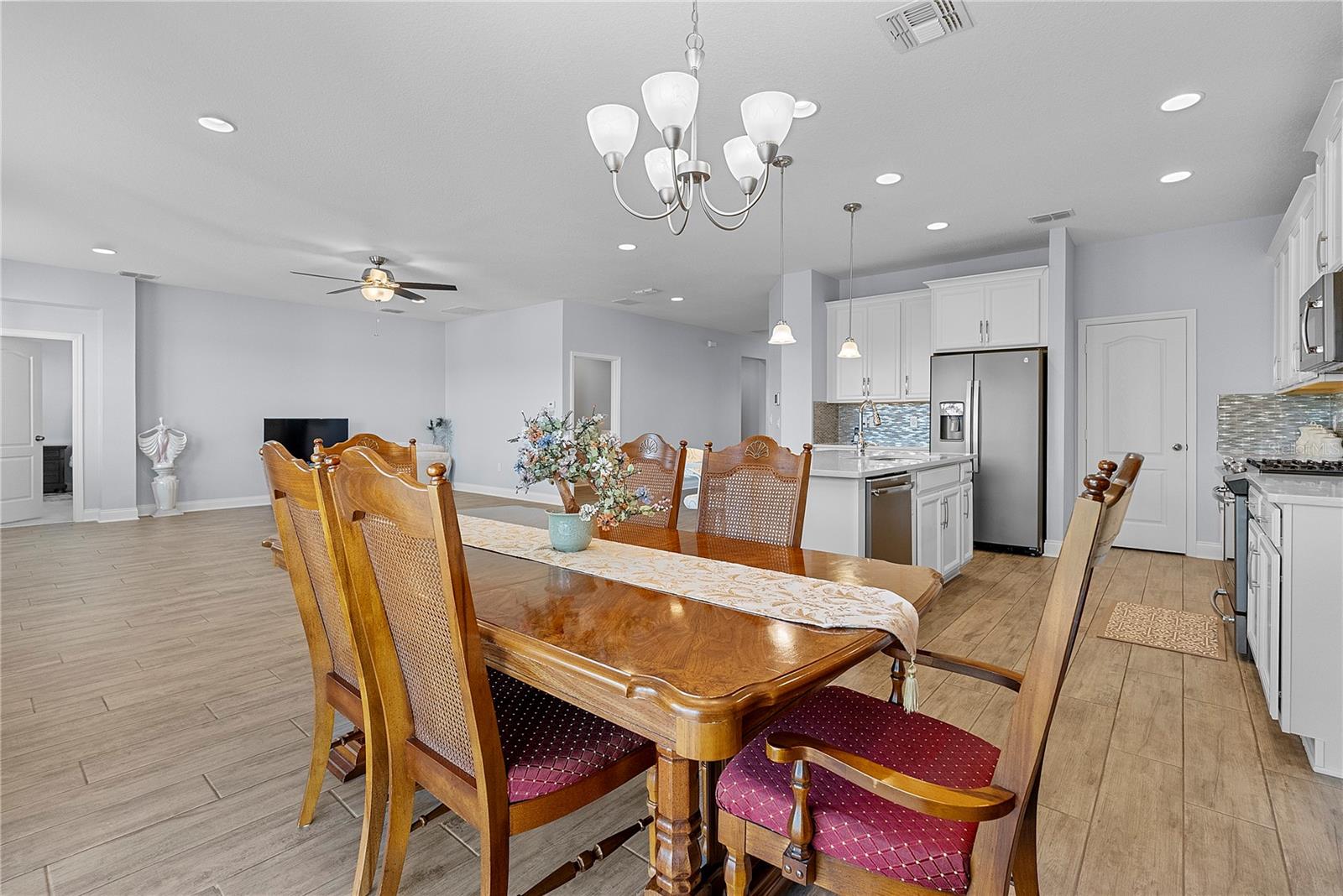 VISTAS/WATERS EDGE PH 1 - Residential