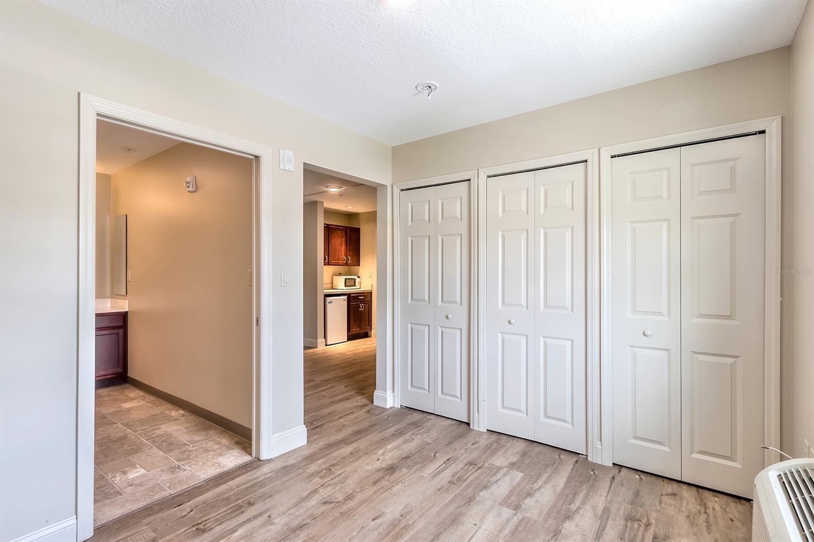 Hammonds New Smyrna - Commercial Sale