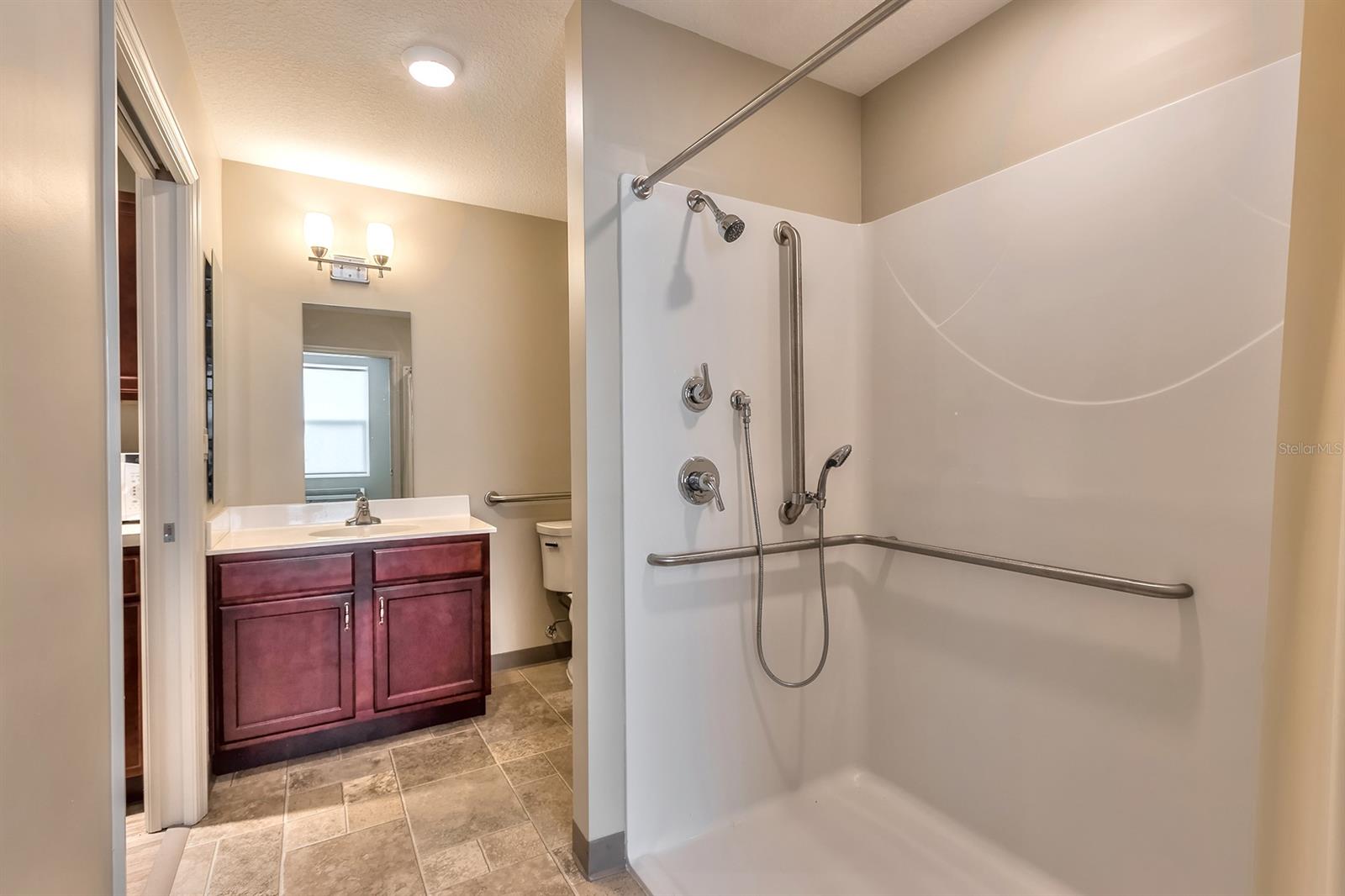 Hammonds New Smyrna - Commercial Sale