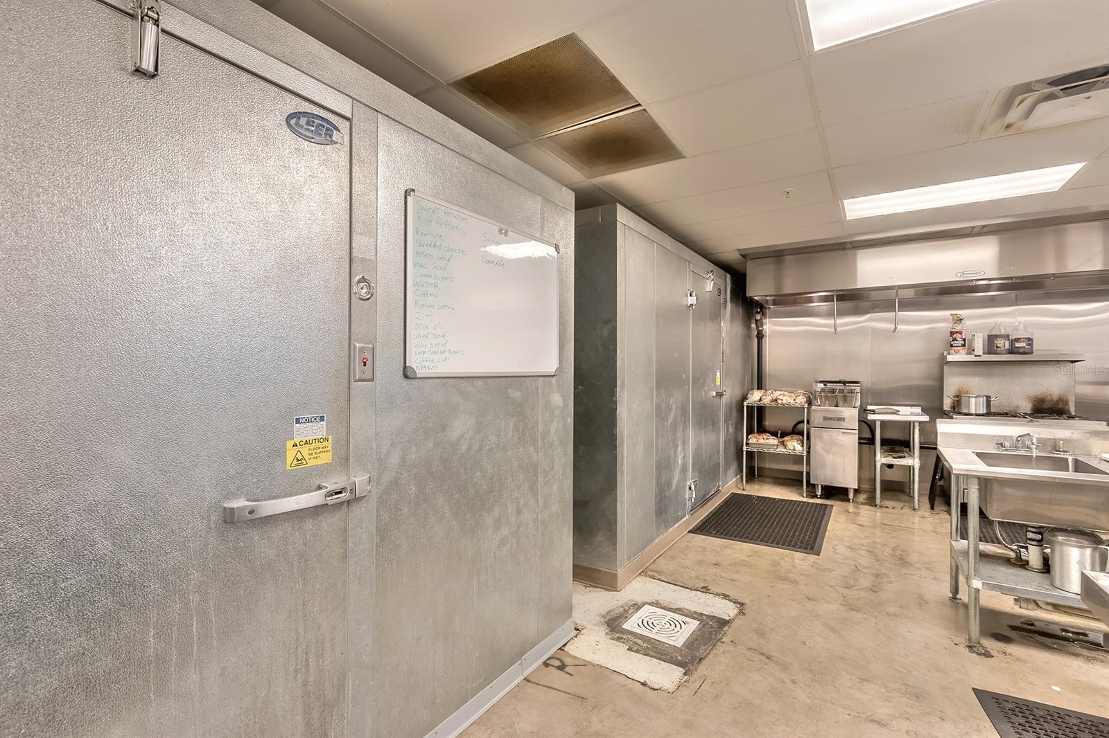 Hammonds New Smyrna - Commercial Sale