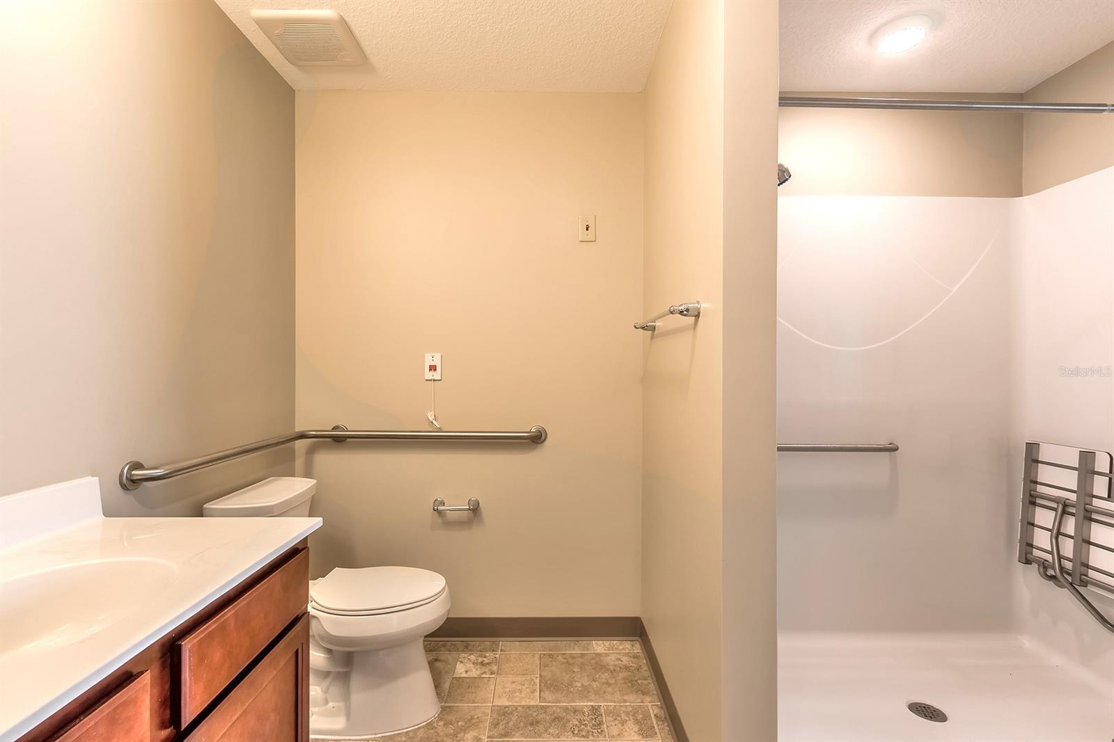 Hammonds New Smyrna - Commercial Sale