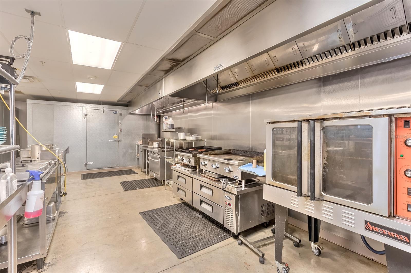 Hammonds New Smyrna - Commercial Sale