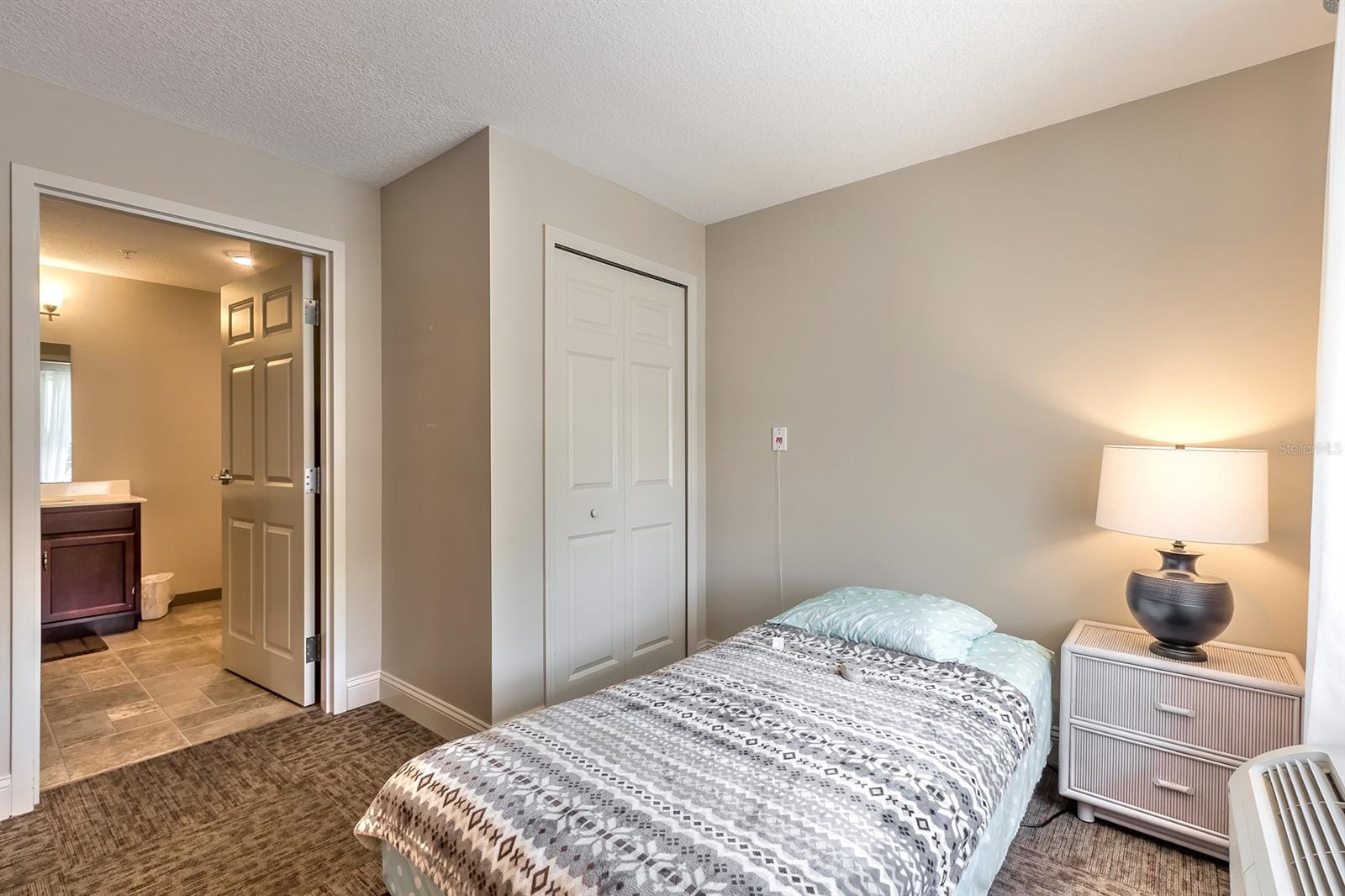 Hammonds New Smyrna - Commercial Sale