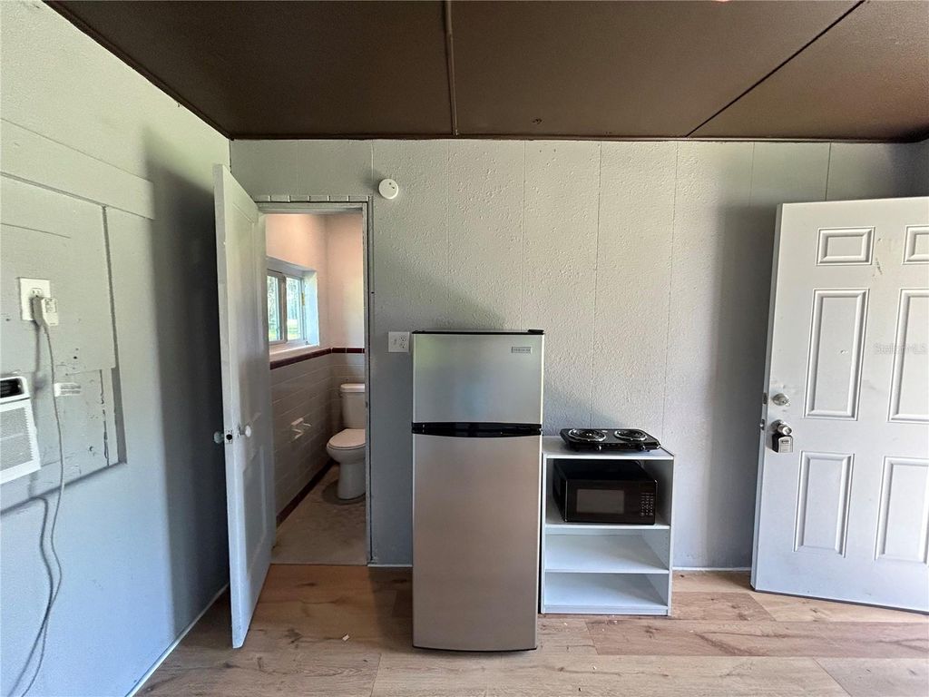 Photo of 8010 SE Us Highway 301 #2C, Hawthorne, FL 32640 (MLS # O6378737)