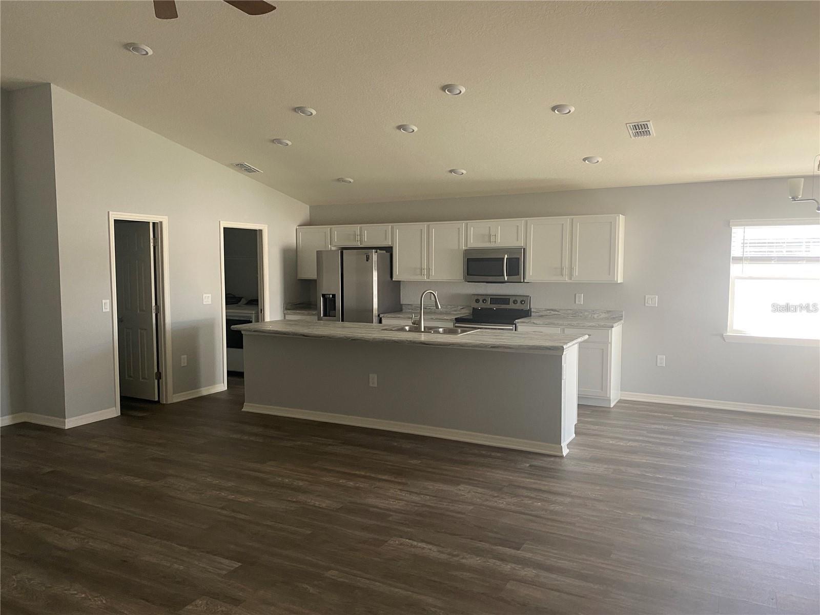 ANISTON - Residential