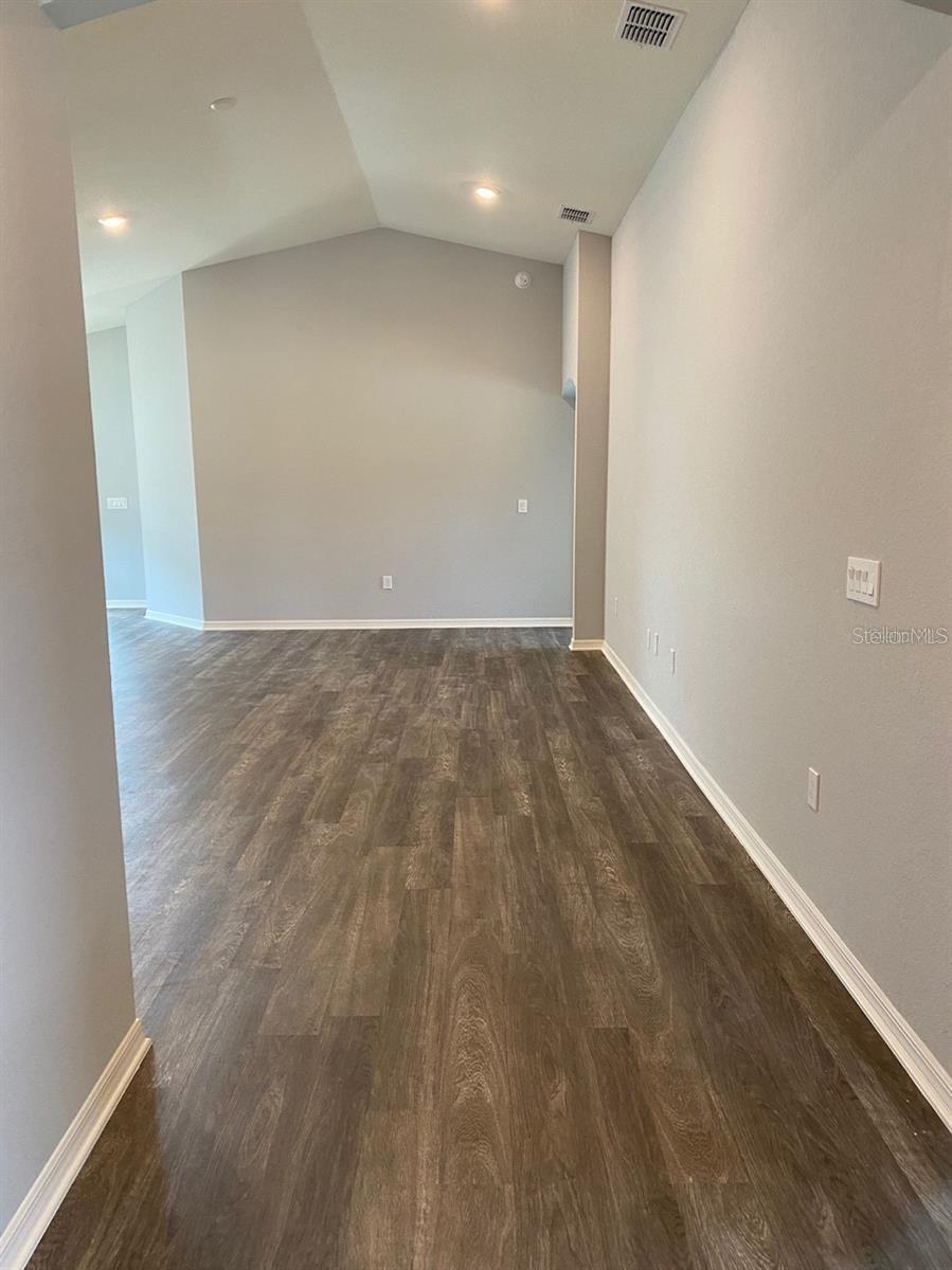 ANISTON - Residential